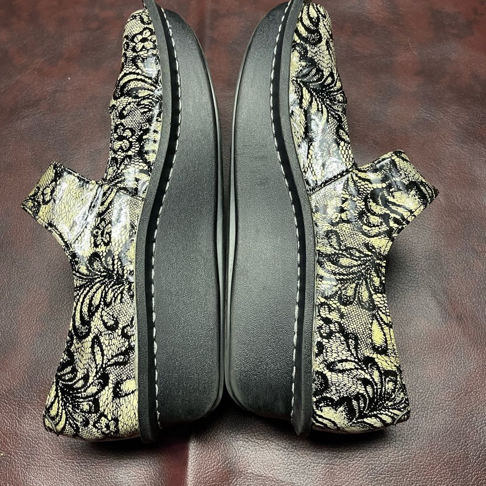 Algeria Paloma Mary Jane shoes black and tan patent leather. Size 36 - Picture 14 of 16